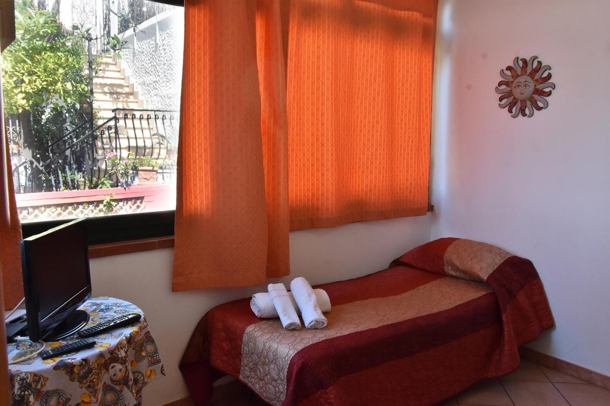 Holiday Home Gionny & Mary ตาออร์มินา ภายนอก รูปภาพ
