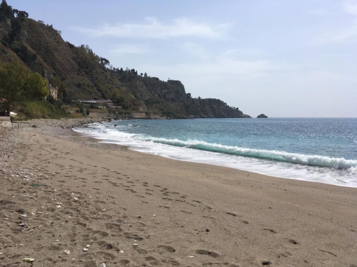 Holiday Home Gionny & Mary ตาออร์มินา ภายนอก รูปภาพ