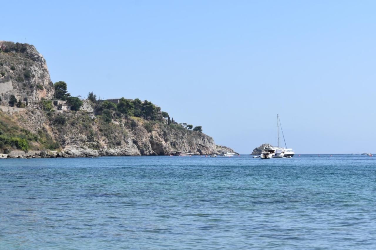 Holiday Home Gionny & Mary ตาออร์มินา ภายนอก รูปภาพ